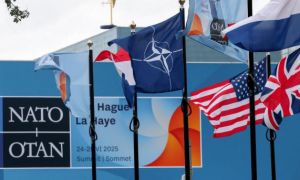 塞尔维亚彻底摊牌了，武契奇亲自承认，在中国买导弹，美西方根本拦不住