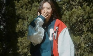 44岁前TVB女星惊爆长期病患，厚重包扎触目惊心令网友心疼，情路坎坷事业陷僵局