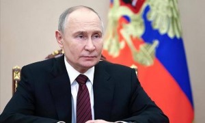 伊朗新领袖死里逃生！俄罗斯出手相救，将他接到莫斯科就诊？美以斩首计划破产