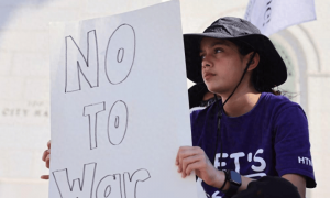 特朗普“体面认输”？称正考虑逐步降级对伊朗的军事行动，以色列总理一下子蔫了