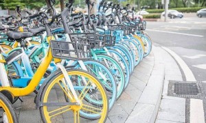 共享单车突然自动落锁？女子严重摔伤！多地均有发生