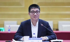 中央戏剧学院表演系原主任、现主任，双双主动投案，此前院长郝戎主动投案